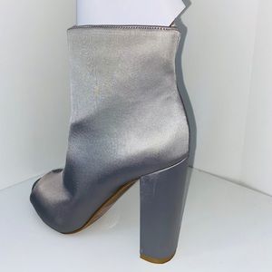 High heel booties